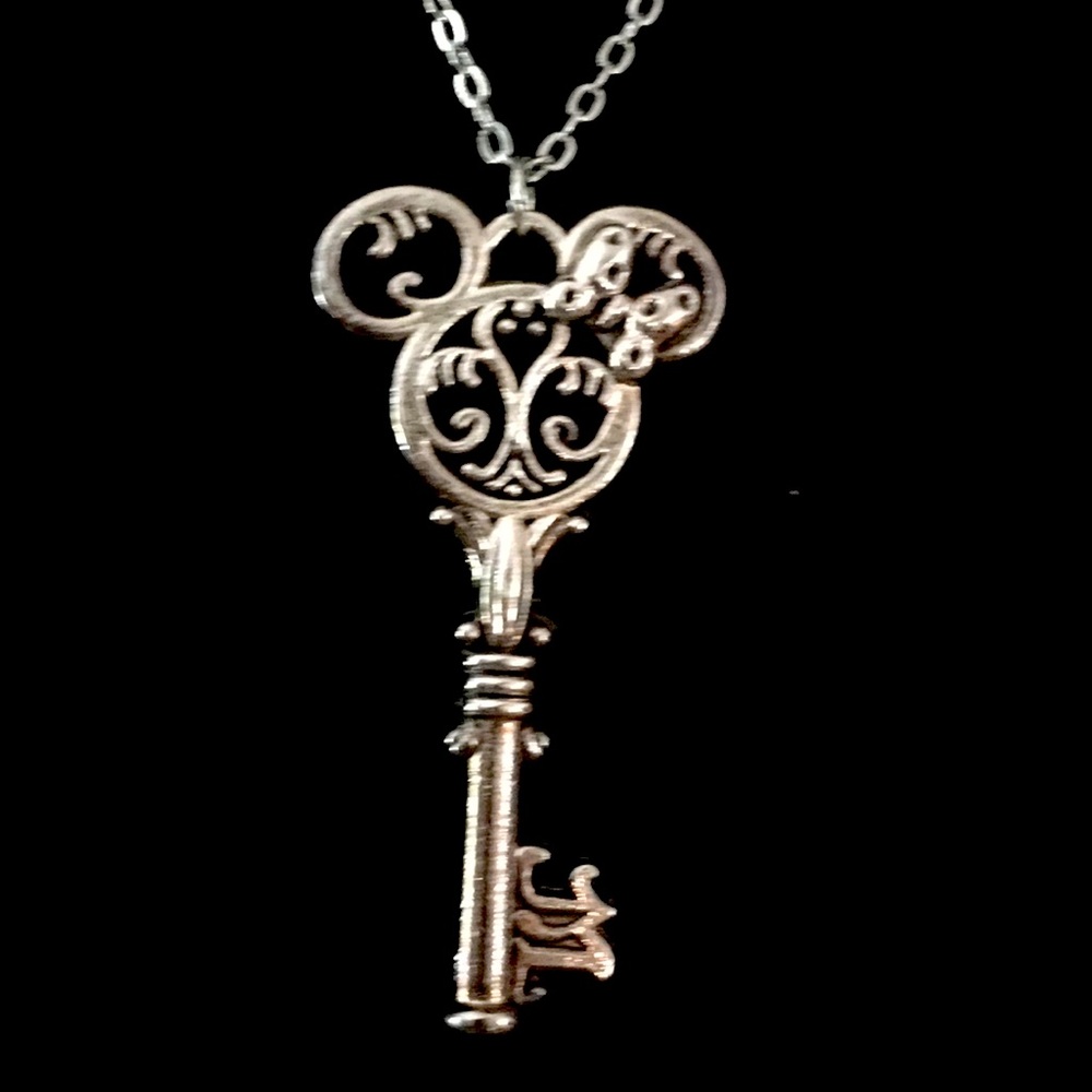Minnie mouse Silver key necklace
